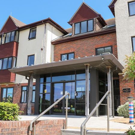 Вилла Flat 33 - Marine Court Литлхемптон Экстерьер фото