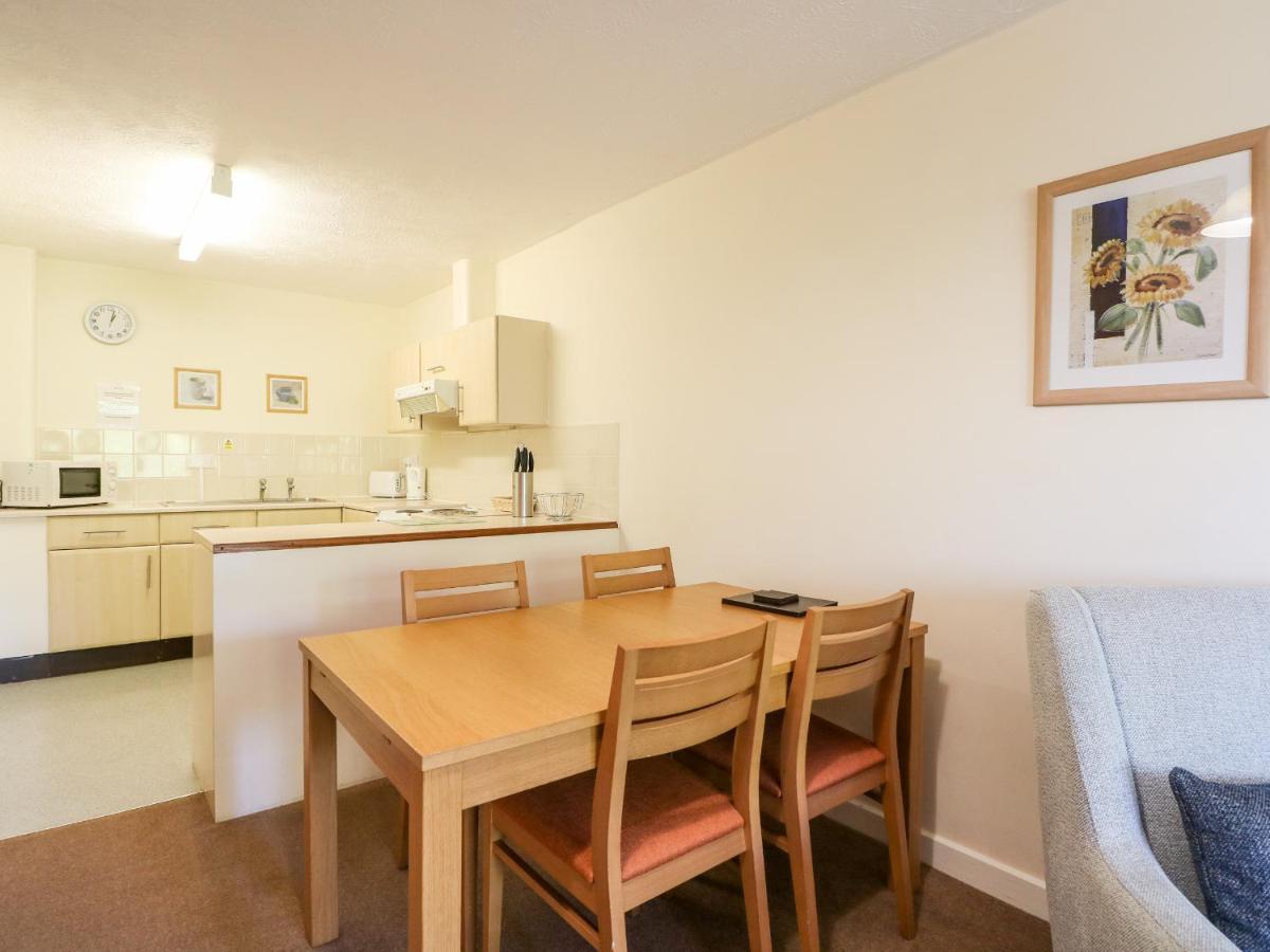 Вилла Flat 33 - Marine Court Литлхемптон Экстерьер фото