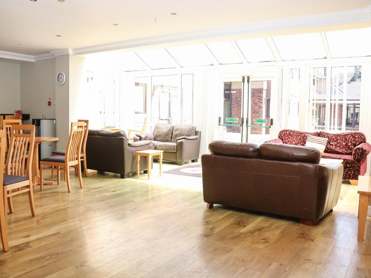 Вилла Flat 33 - Marine Court Литлхемптон Экстерьер фото